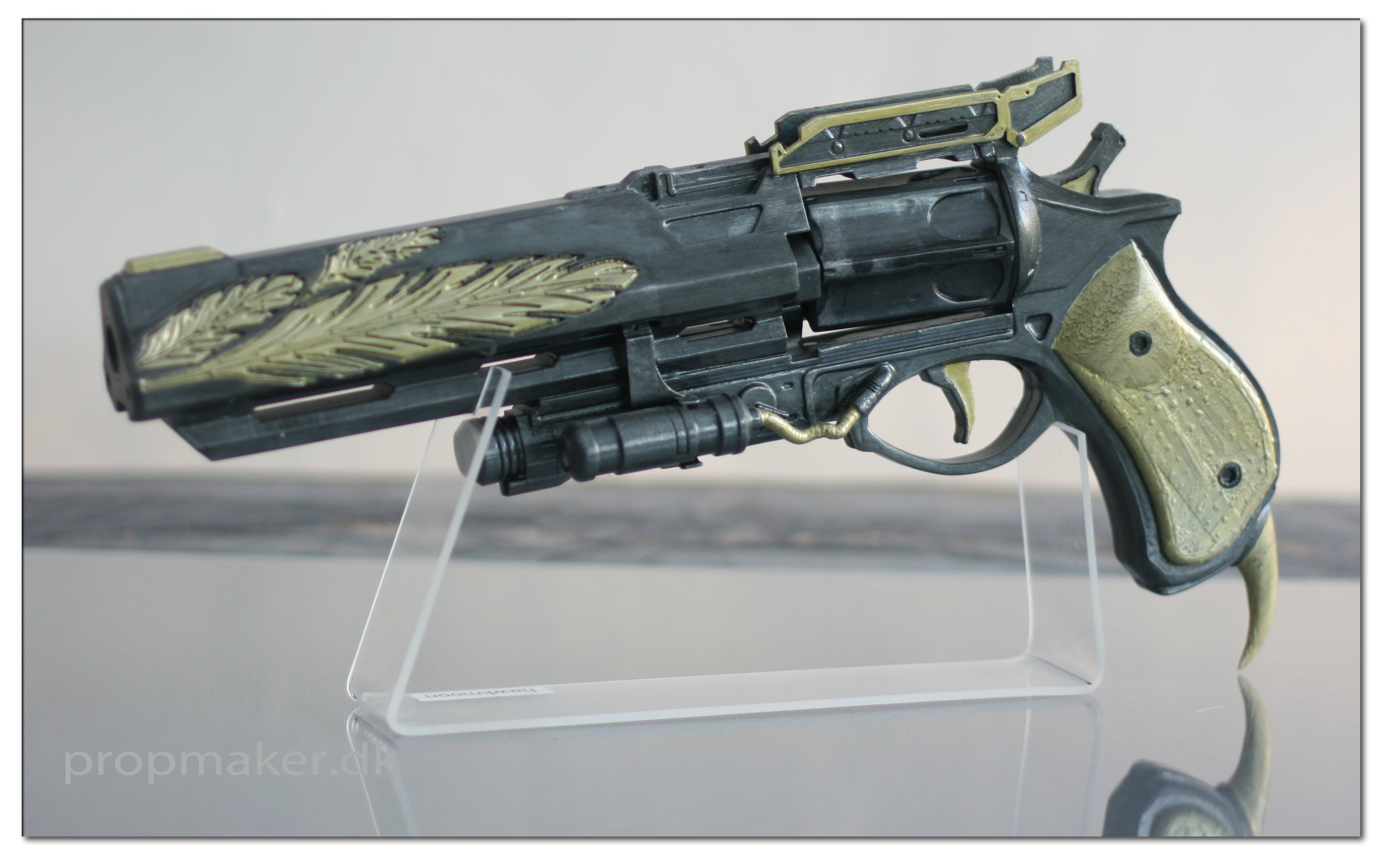 The Hawkmoon is a true gunslinger's weapon