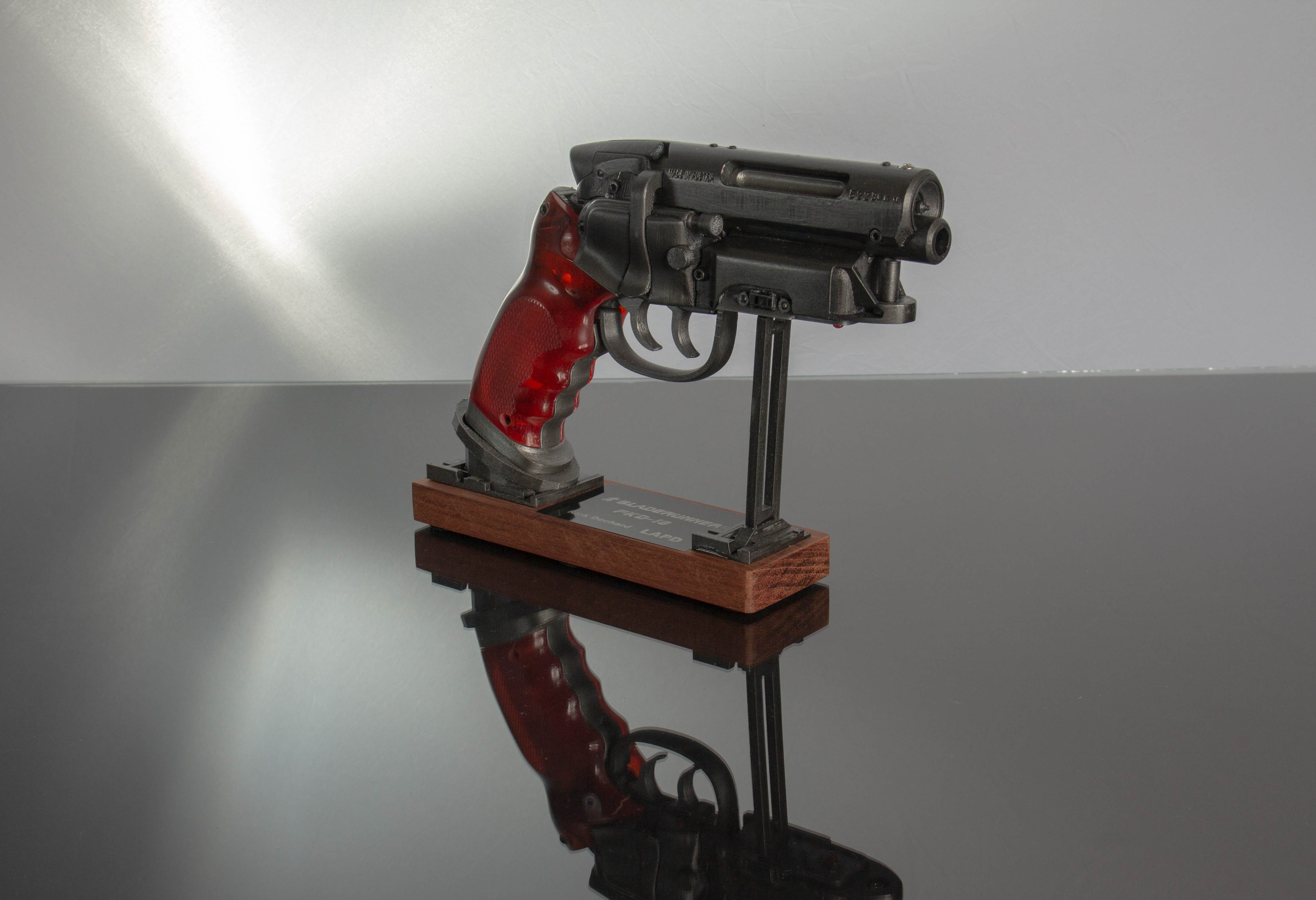 Blade runner Blaster, Blade runner, Sci-fy, Rick Deckard,replicants, Tyrell