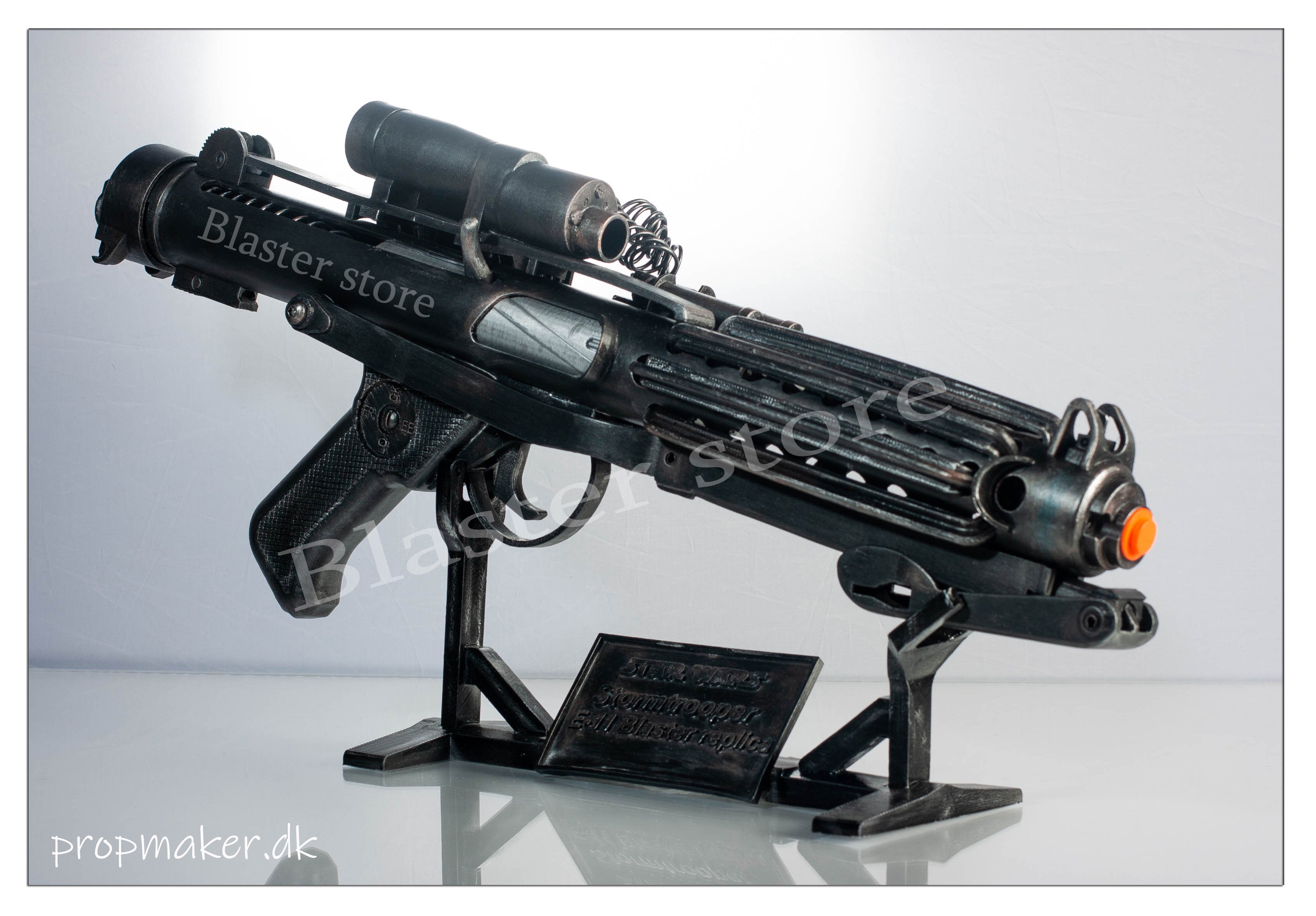 Star Wars E-11 stormtropper blaster